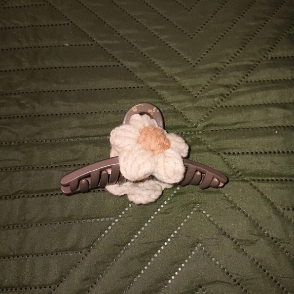 Flower claw clip - Picture 2 of 2